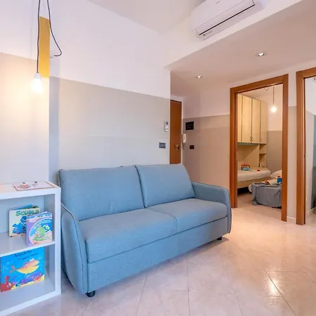 Apartment Babyaccommodation Family Comfort V Pietra Ligure